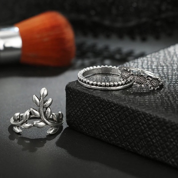 3/$25⚡️sun moon flower boho stackable ring set - Picture 3 of 12